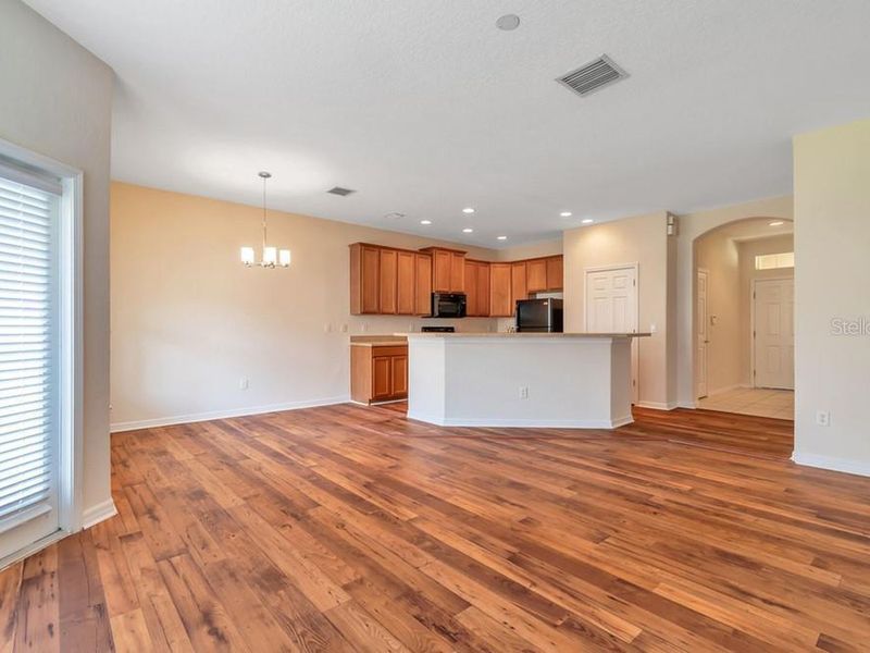 3900 Claybrook Drive, Wesley Chapel, FL 33544 ListReports