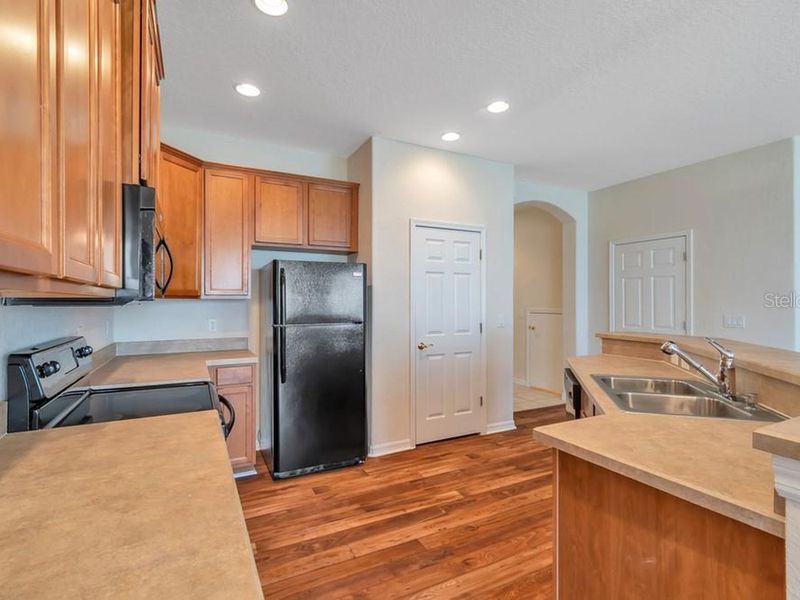 3900 Claybrook Drive, Wesley Chapel, FL 33544 ListReports