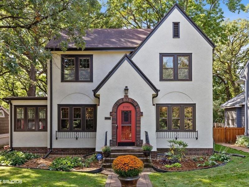 2732 West River Parkway, Minneapolis, MN 55406 ListReports