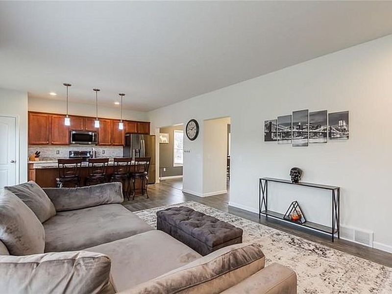 922 Shoemaker Road, ster, NY 14580 ListReports