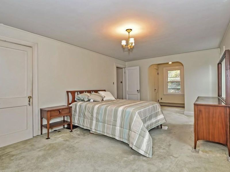 184 Lawrence Rd, Medford, MA 02155 ListReports