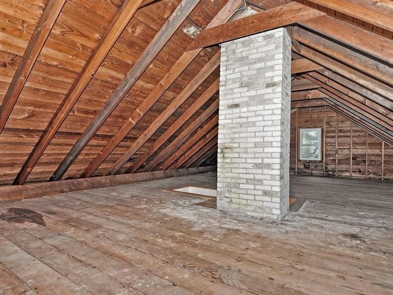 184 Lawrence Rd, Medford, MA 02155 ListReports