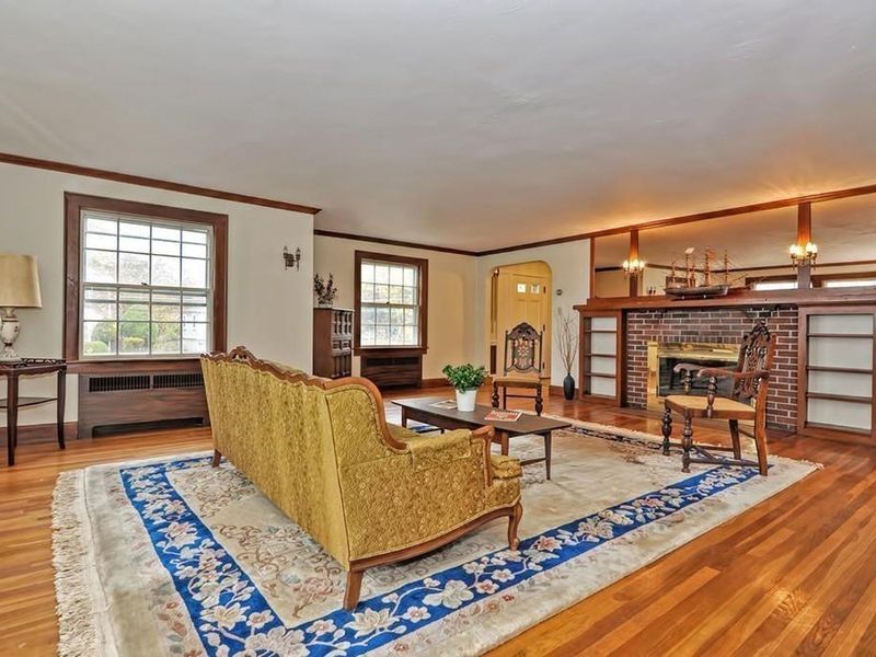 184 Lawrence Rd, Medford, MA 02155 ListReports