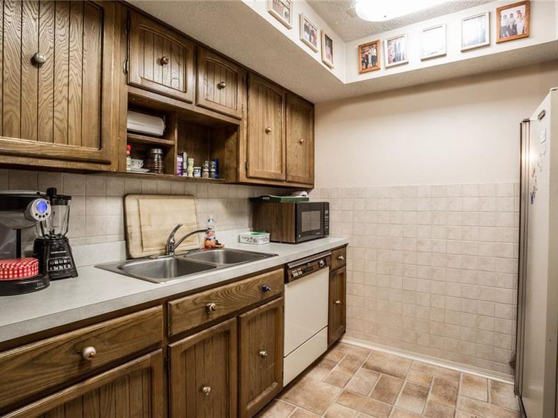 1313 Kings Cove Ct, Indianapolis IN 46260 ListReports