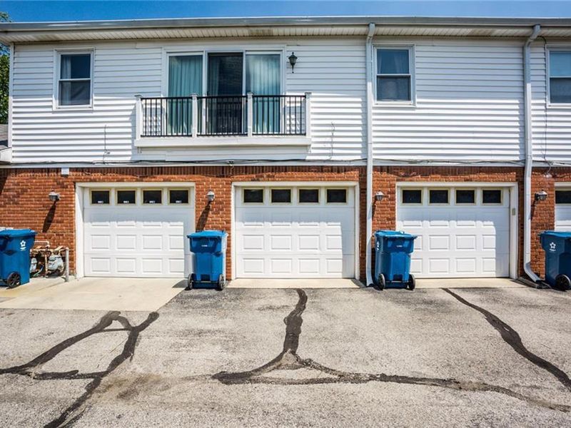 1313 Kings Cove Ct, Indianapolis IN 46260 ListReports