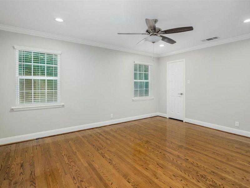 8814 Westview Drive, Houston, TX 77055 ListReports