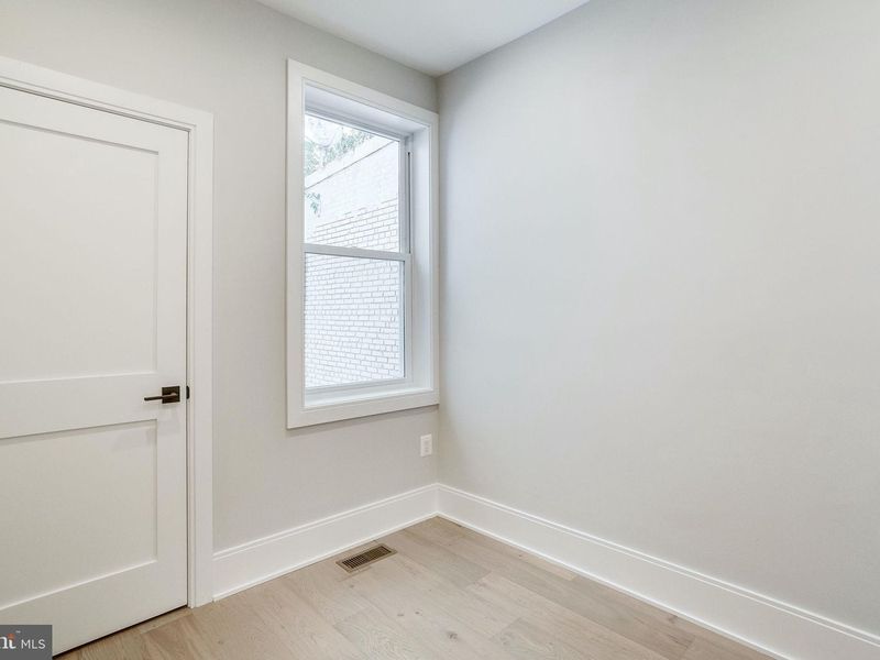 1437 Monroe Street Nw, Washington, DC 20010 ListReports