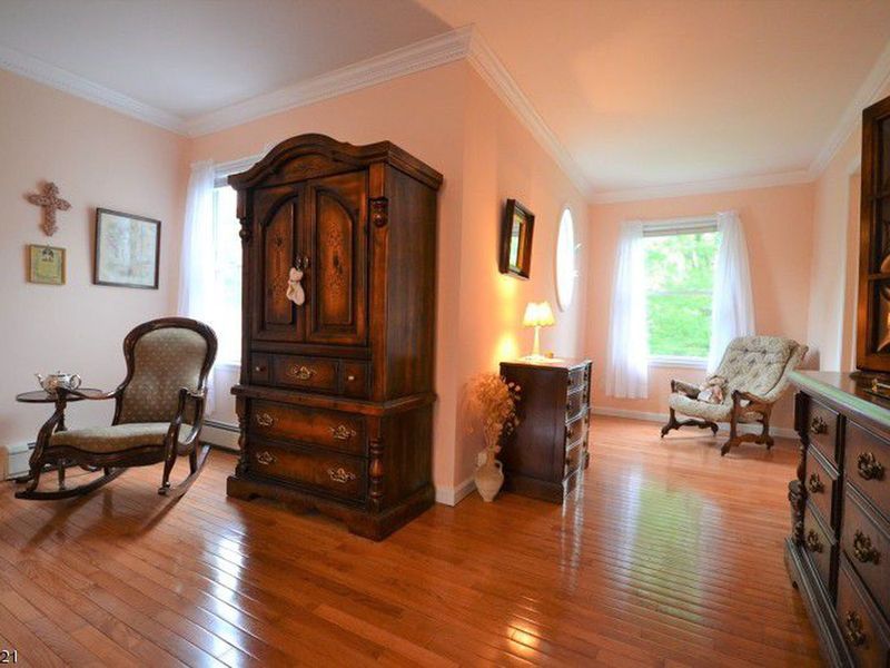 7 Glen Ave, Roseland, NJ 07068 ListReports