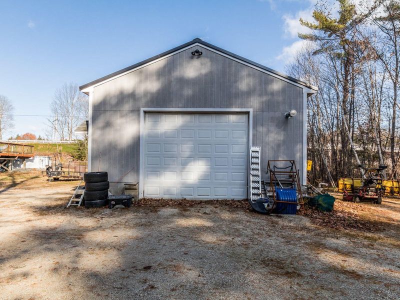 17 Dutton Hill Hill, Gray, ME 04039 ListReports