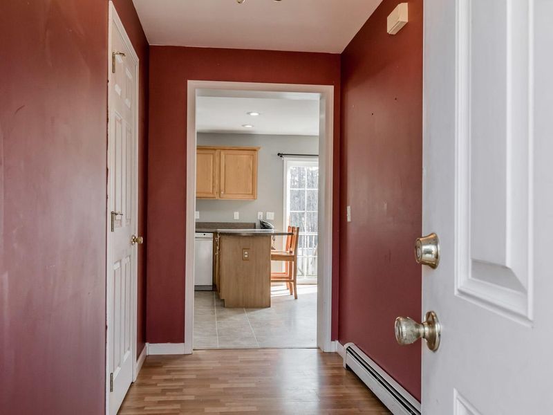 17 Dutton Hill Hill, Gray, ME 04039 ListReports