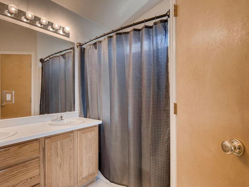 1135 South Alton Court Denver CO 80247 ListReports