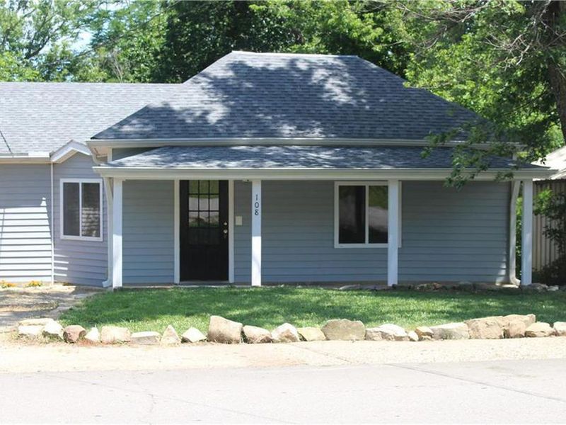 108 Washington St, Oskaloosa, KS 66066 ListReports