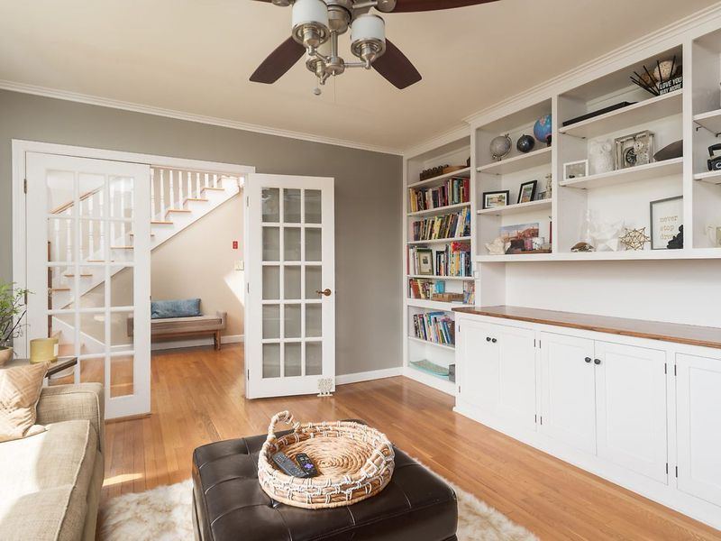 10 Landing Way, Dover, NH 03820 ListReports