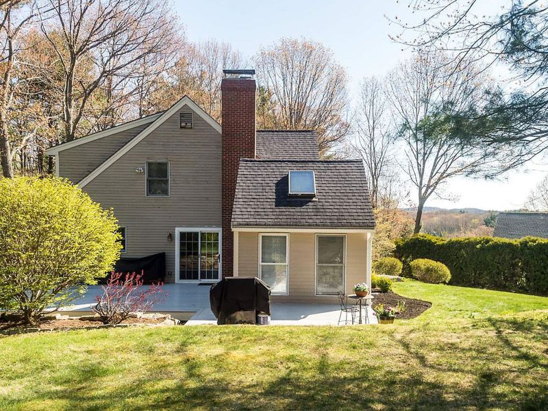 10 Landing Way, Dover, NH 03820 ListReports