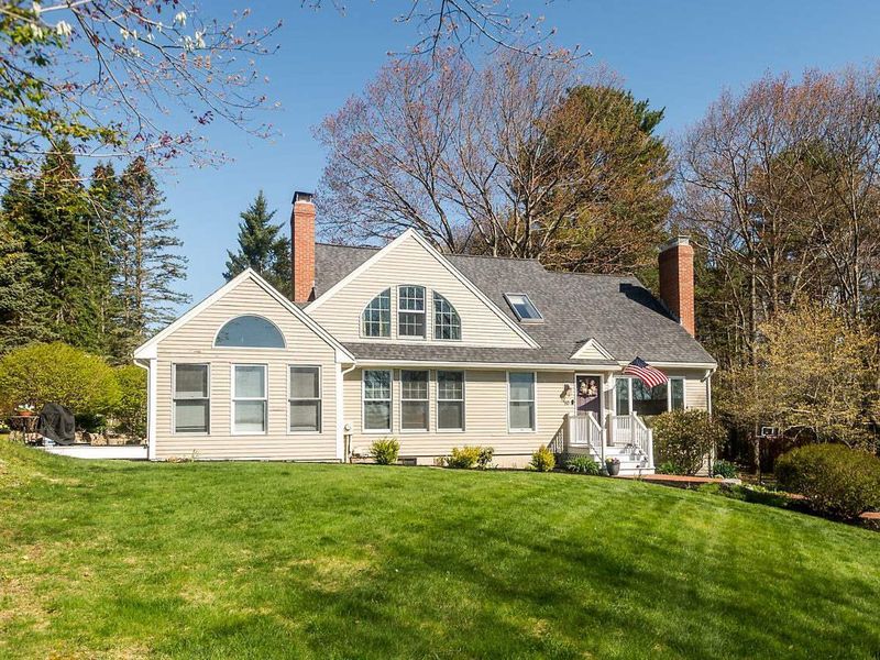 10 Landing Way, Dover, NH 03820 ListReports