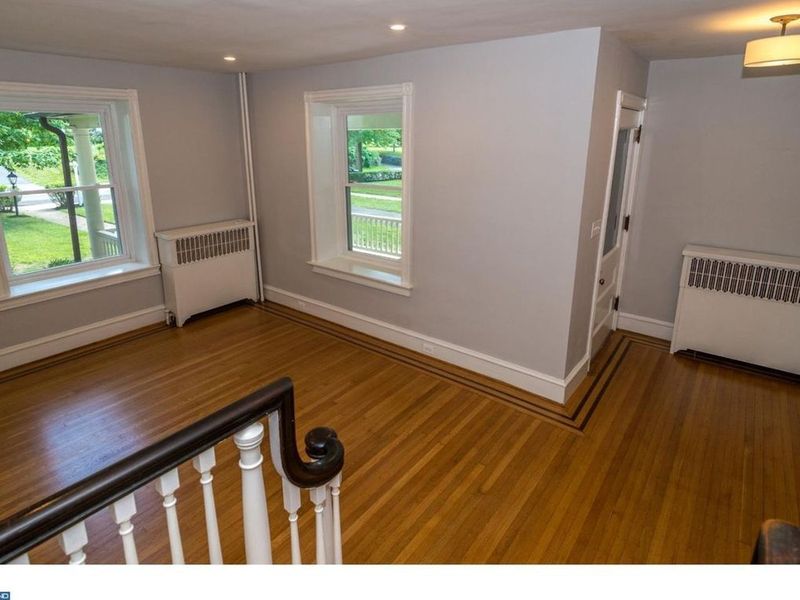 323 Summit Avenue, Jenkintown, PA 19046 ListReports