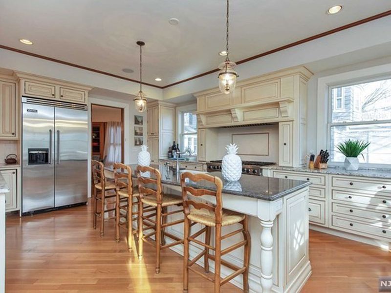 79 Ridgewood Ave, Glen Ridge, NJ 07028 | ListReports