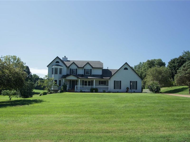 18 Jamestown Farms Drive, Florissant, MO, 63034 ListReports