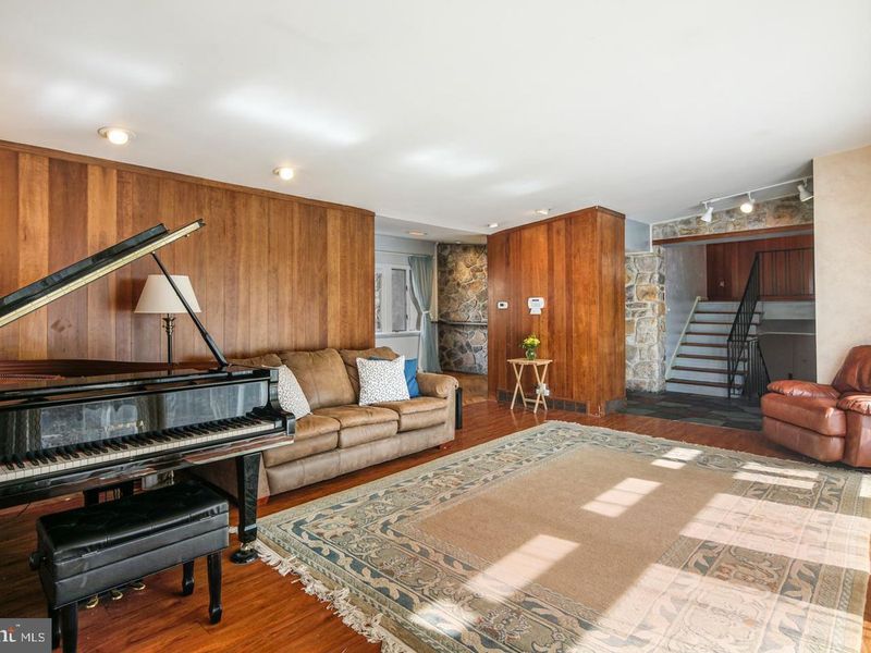 1315 Church Road, Wyncote, PA 19095 ListReports