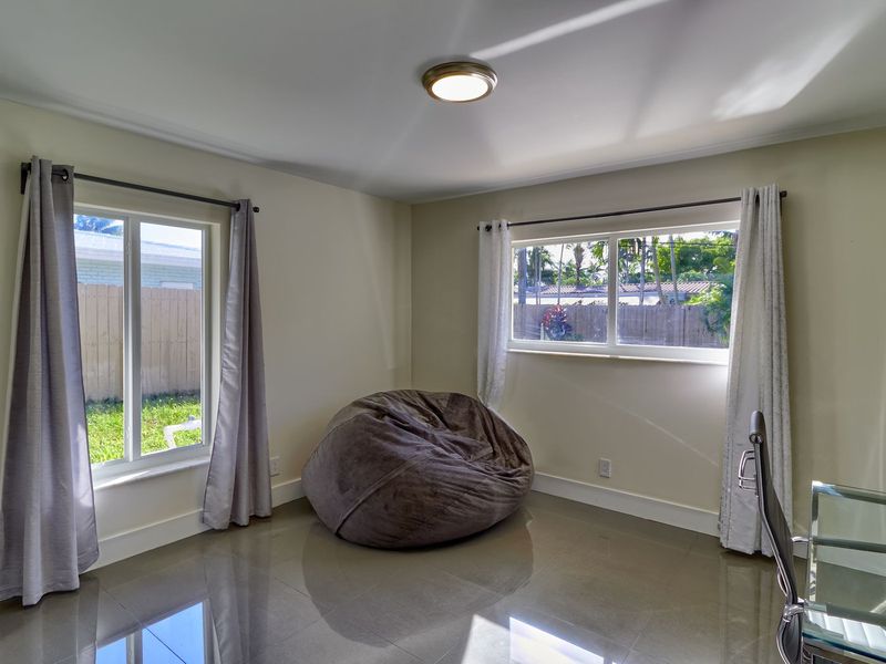 2457 Bayview Drive, Fort Lauderdale, FL 33305 ListReports