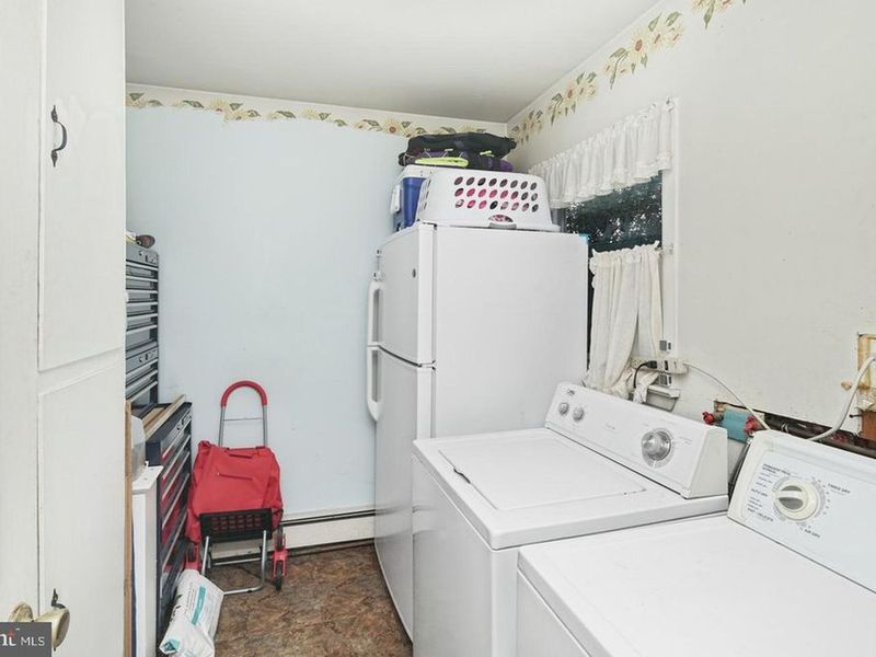 31 Red Cedar Drive, Levittown, PA 19055 ListReports