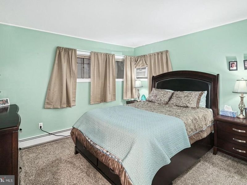 31 Red Cedar Drive, Levittown, PA 19055 ListReports