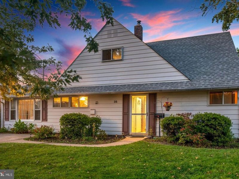 31 Red Cedar Drive, Levittown, PA 19055 ListReports