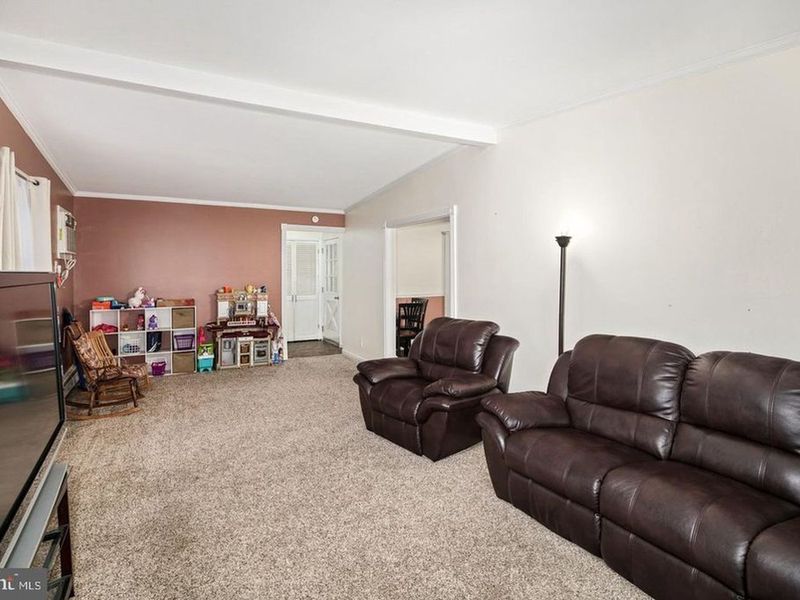 31 Red Cedar Drive, Levittown, PA 19055 ListReports