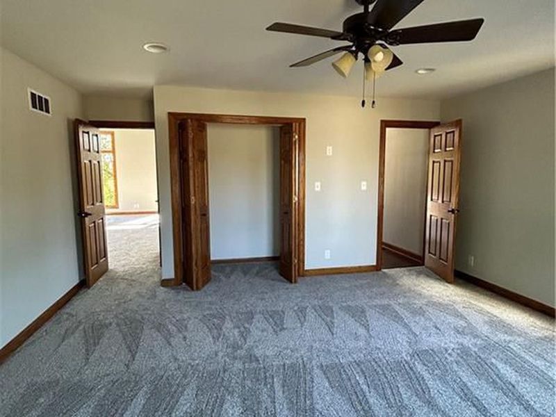 8051 Southpoint Dr, Camden, MO 64017 ListReports