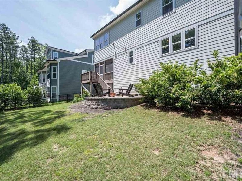 8025 Rosemont Parkway, Durham, NC 27713 ListReports