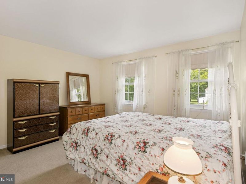 2068 Stewart Drive, Hatfield, PA, 19440 ListReports