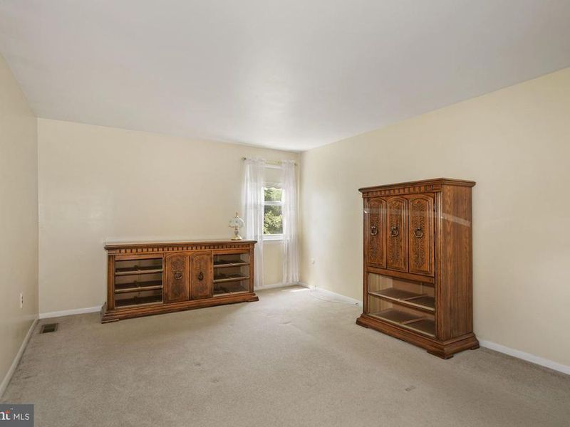 2068 Stewart Drive, Hatfield, PA, 19440 ListReports