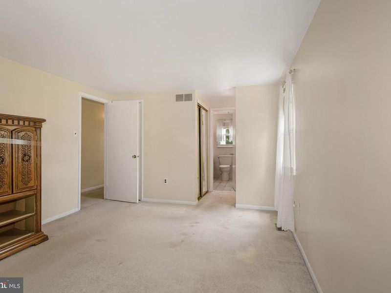 2068 Stewart Drive, Hatfield, PA, 19440 ListReports