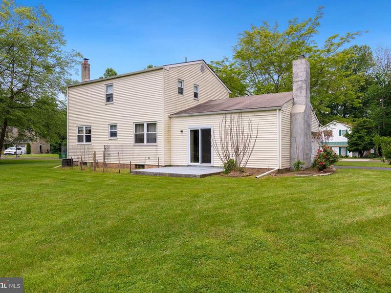 2068 Stewart Drive, Hatfield, PA, 19440 ListReports