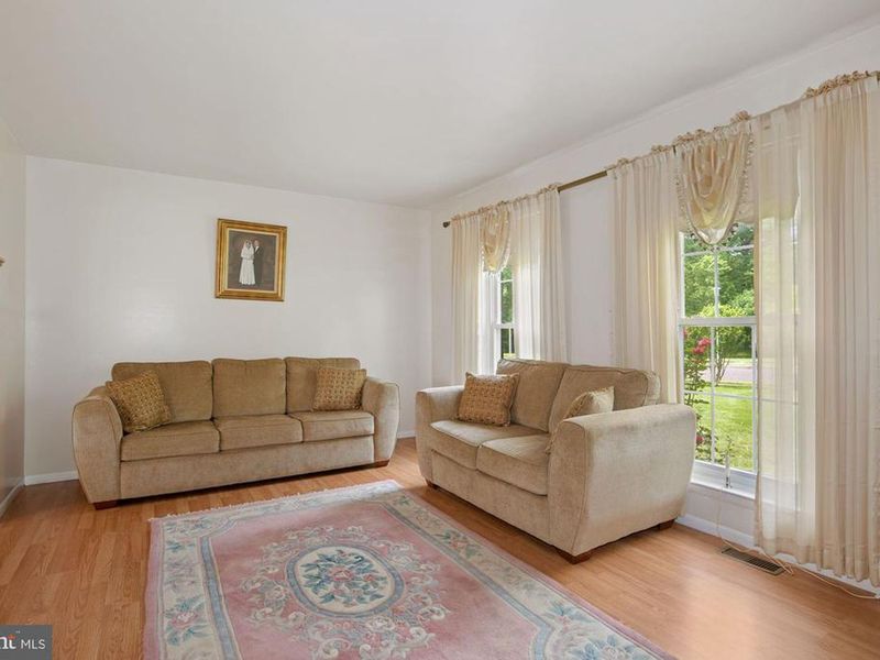 2068 Stewart Drive, Hatfield, PA, 19440 ListReports