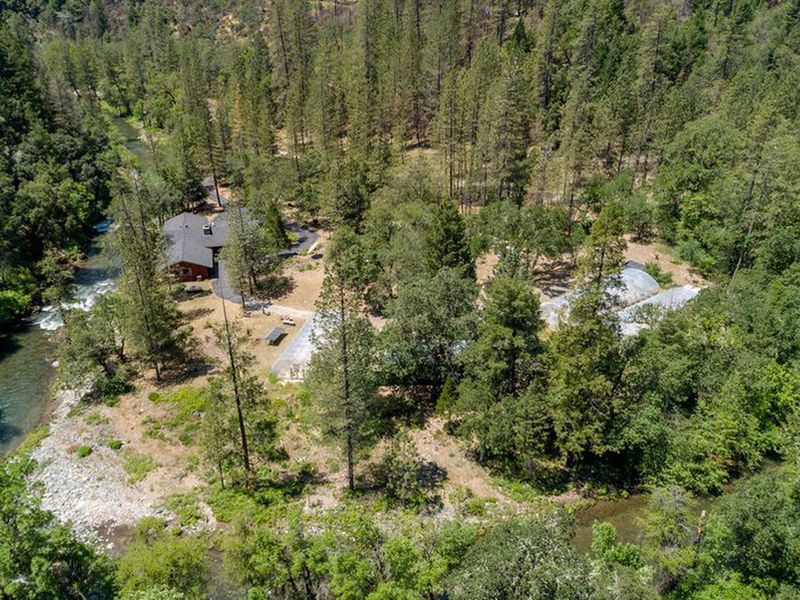 17103 Trinity Mountain Road, French Gulch, CA 96033 ListReports