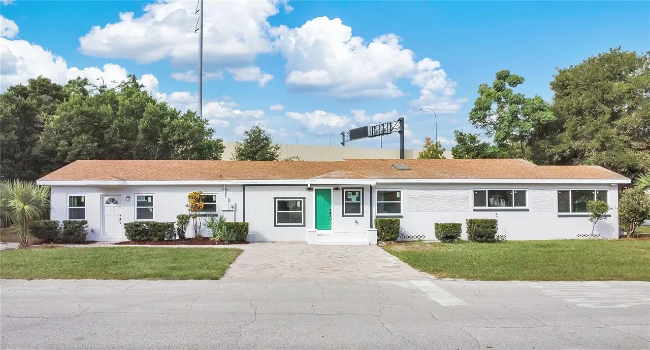 2612 Roxbury Road