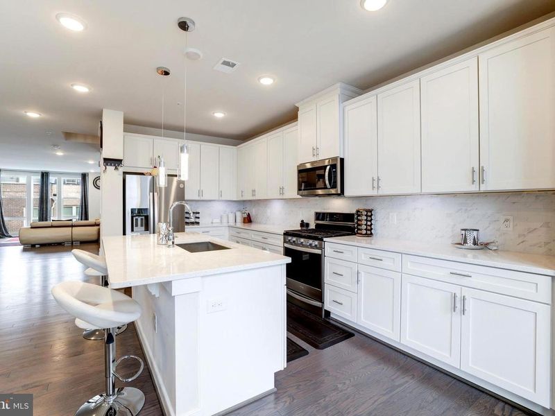 House image 11 for 13335 Launders Street Unit 134, Herndon, VA 20171