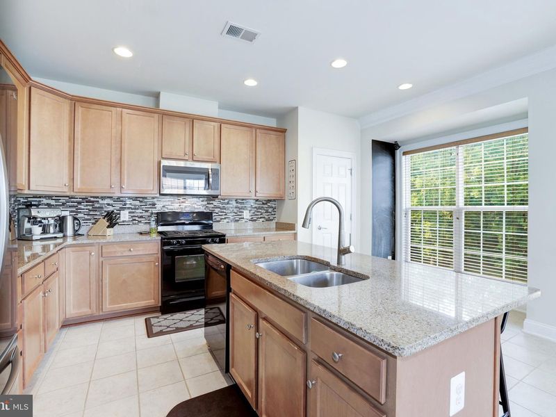 House image 10 for 43591 White Cap Terrace, Chantilly, VA, 20152