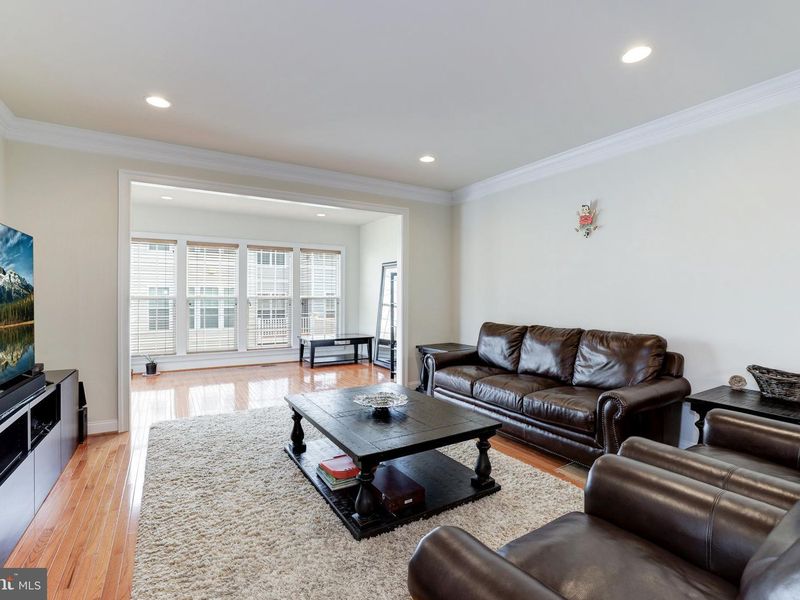 House image 17 for 43591 White Cap Terrace, Chantilly, VA, 20152