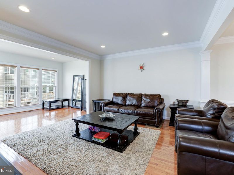 House image 18 for 43591 White Cap Terrace, Chantilly, VA, 20152