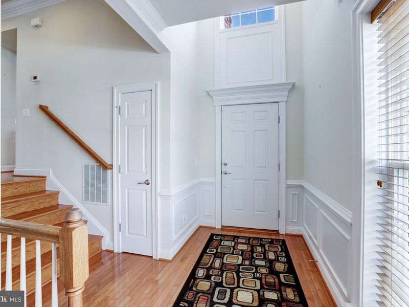 House image 4 for 43591 White Cap Terrace, Chantilly, VA, 20152