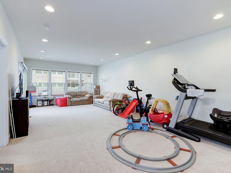 House image 43 for 43591 White Cap Terrace, Chantilly, VA, 20152