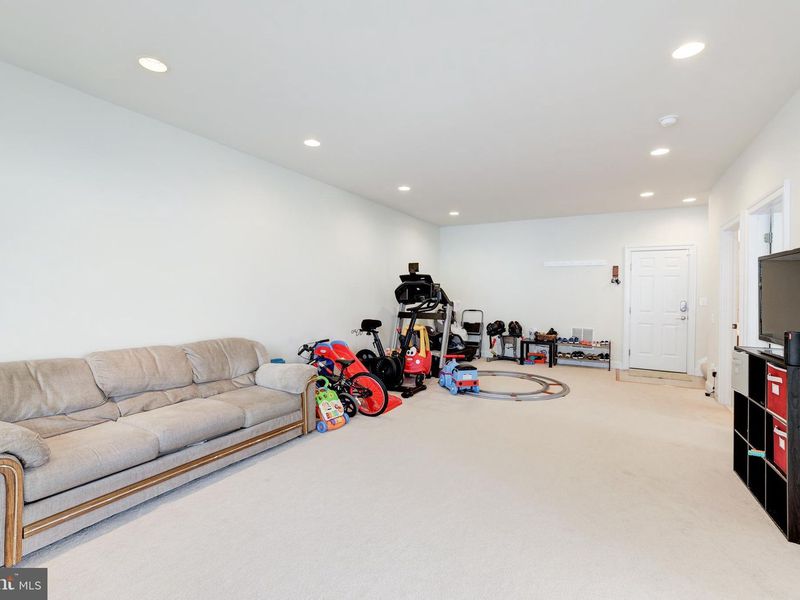 House image 44 for 43591 White Cap Terrace, Chantilly, VA, 20152