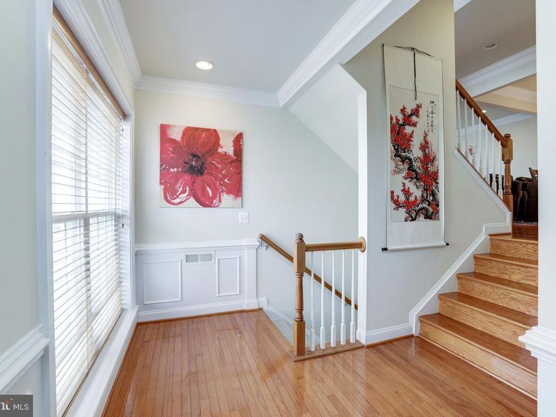 House image 5 for 43591 White Cap Terrace, Chantilly, VA, 20152